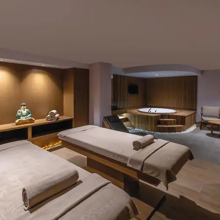 Beks Premium & Hotel Kuşadası
