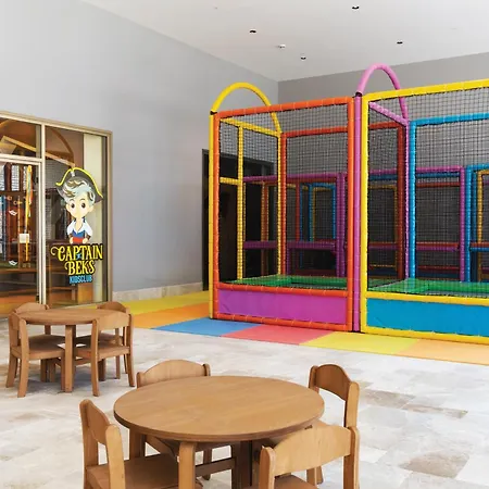 Beks Premium & Hotel Kuşadası