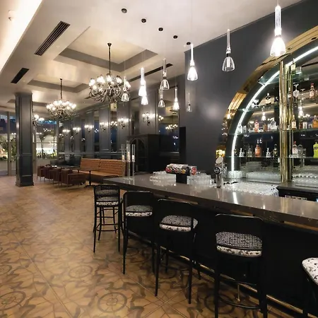 Beks Premium & Hotel Kuşadası